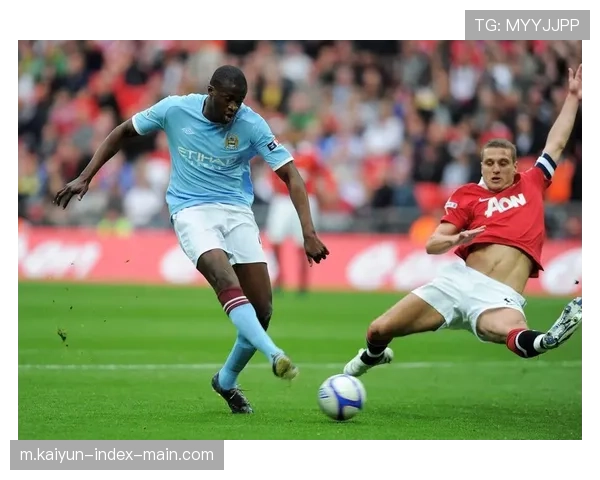 里尔队医团队:图雷膝关节手术术后并发症风险评估